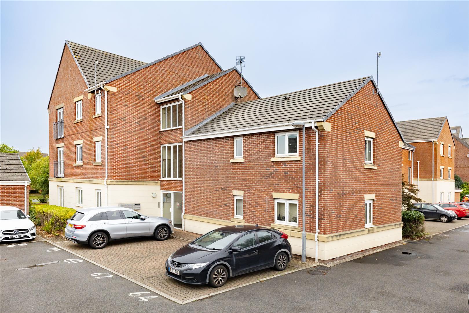 2 bed property in Main Street, Chorley